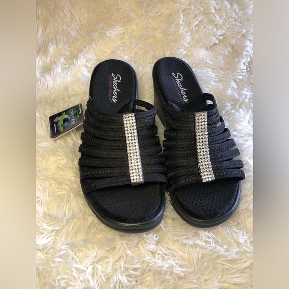 Skechers Women's Black Sandals with Silver Accents NWT size 9 - Picture 7 of 15